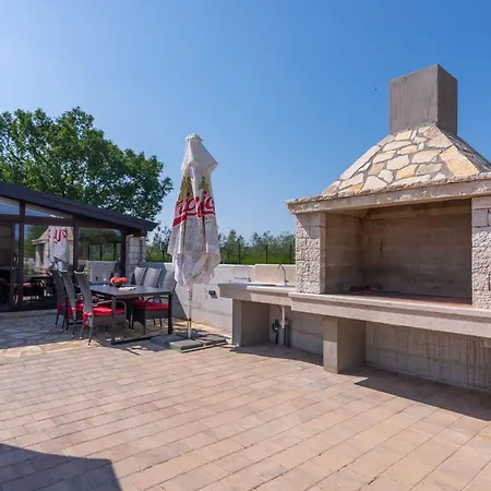 Casa Claudia By Interhome Holiday home