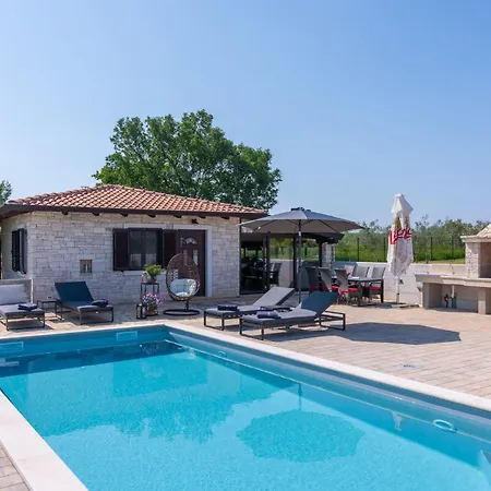 Casa Claudia By Interhome *