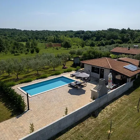 Holiday home Casa Claudia By Interhome *