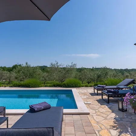 Casa Claudia By Interhome