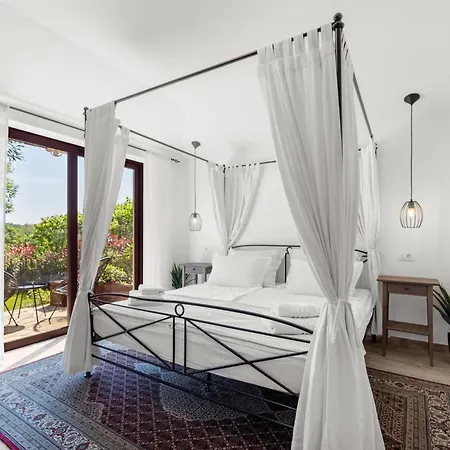 Casa Claudia By Interhome Vakantiehuis