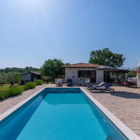 Semesterbostad Casa Claudia By Interhome Novigrad Istria